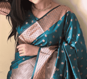 ব্লাউজ পিস সহ গর্জিয়াস কাতান শাড়ি -T1